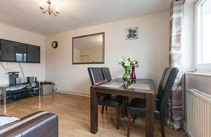 1 Bedroom Apartment To Rent In Bryan Street, Islington, N1