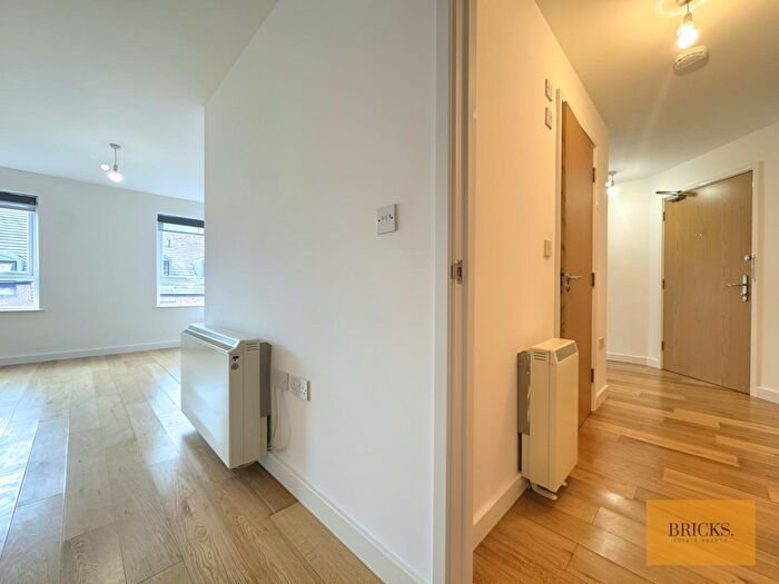 1 Bedroom Flat To Rent In Flat, Rothesay Road, Luton, LU1