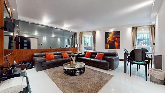 3 Bedroom Flat To Rent In Crawford Street, London, W1H