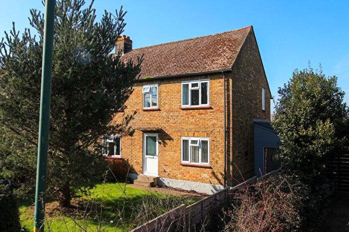 3 Bedroom Semi Detached House For Sale In Westwell Lane, Hothfield, TN26