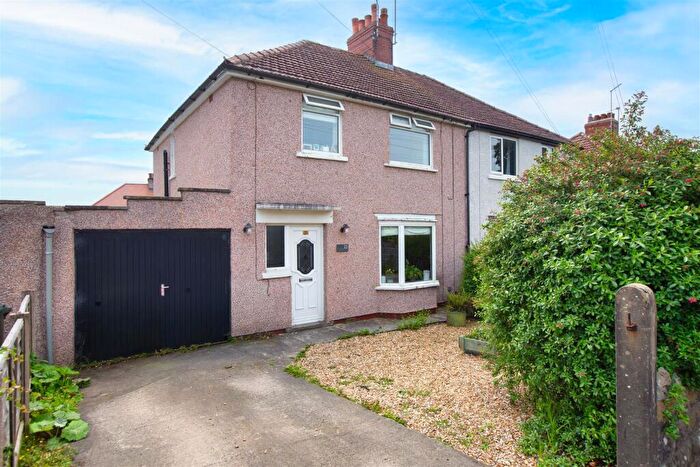 3 Bedroom Semi-Detached House For Sale In Gloucester Avenue, Lancaster, LA1