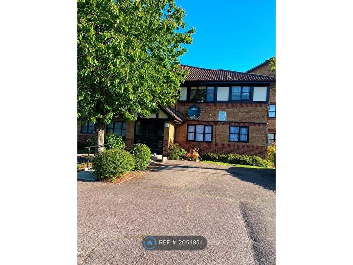 1 Bedroom Flat To Rent In Somerset Gardens, London, N17