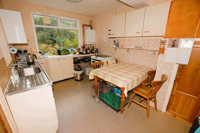 3 Bedroom Detached House For Sale In Fairlight Road, Hythe, CT21