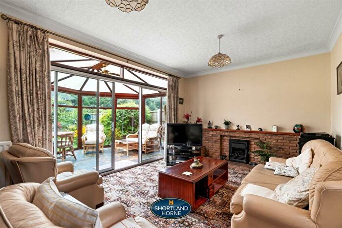 2 Bedroom Detached Bungalow For Sale In Shilton Lane, Potters Green, Coventry, CV2