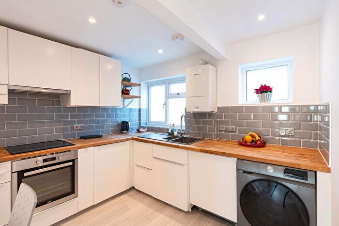 1 Bedroom Apartment For Sale In Rippington Drive, Marston, OX3