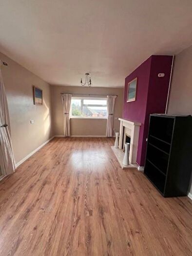 2 Bedroom Flat To Rent In Evans Close, Kidderminster, DY11