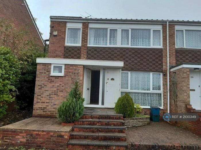 3 Bedroom End Of Terrace House To Rent In Osward, Croydon, CR0
