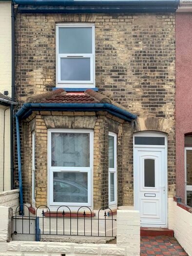 3 Bedroom Terraced House To Rent In Queens Road, Lowestoft, Suffolk, NR32