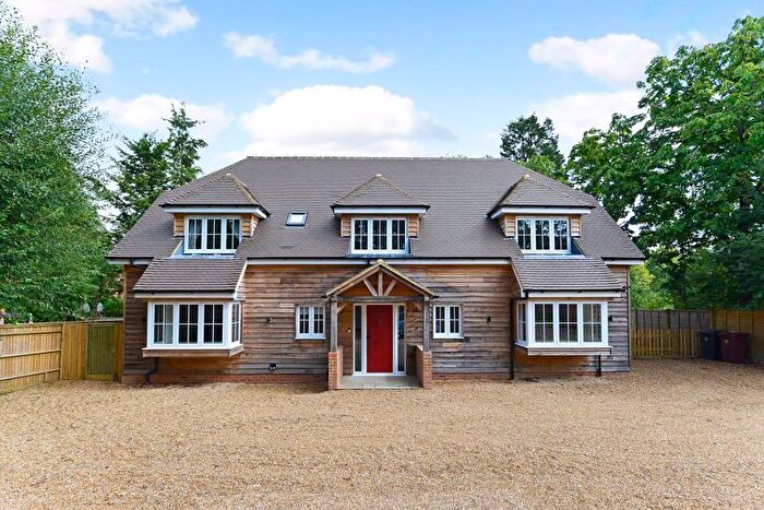 4 Bedroom Detached House For Sale In Chalk Road, Ifold, RH14