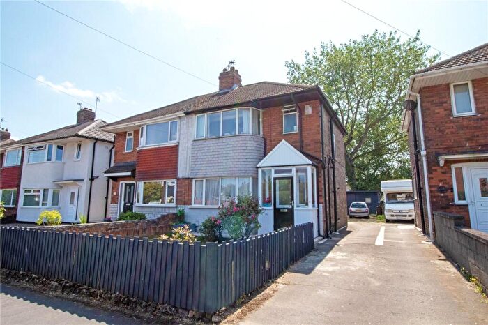 3 Bedroom Semi-Detached House For Sale In Lilac Avenue, Scunthorpe, North Lincolnshire, DN16