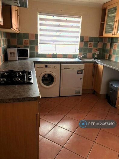 4 Bedroom Semi-Detached House To Rent In Goodhale Rd, Norwich, NR5