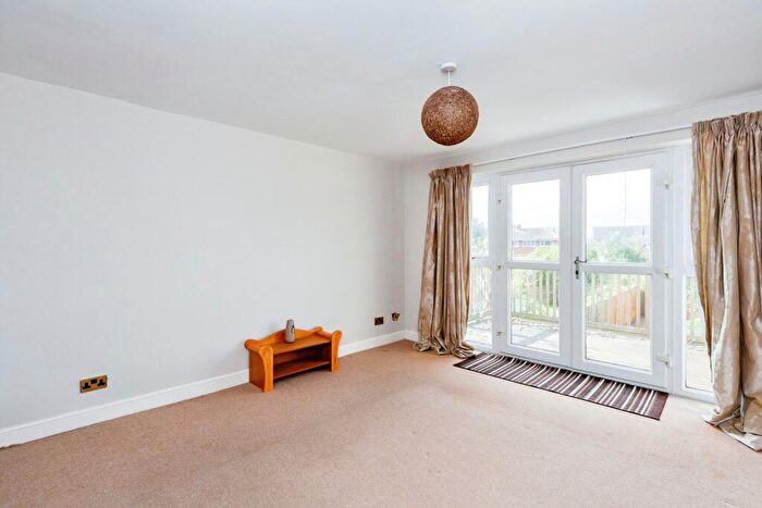 3 Bedroom Semi-Detached House For Sale In Victoria Road, Saltney, Chester, Flintshire, CH4