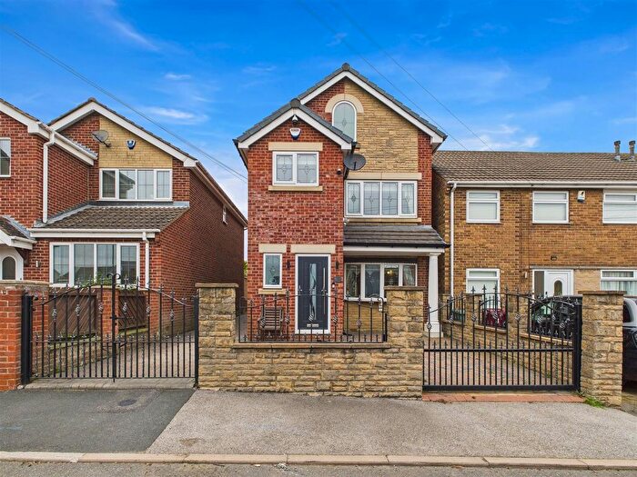 3 Bedroom Detached House For Sale In Fenton Street, Eckington, Sheffield, S21