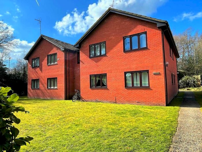 1 Bedroom Apartment To Rent In Minley Grove, Fleet, GU51