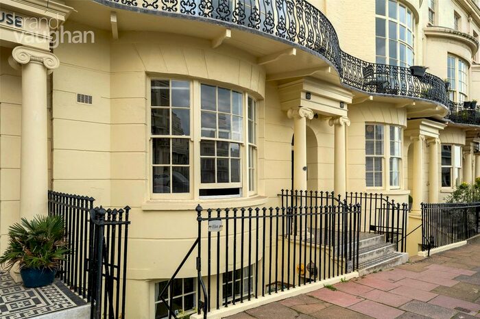 1 Bedroom Flat To Rent In Regency Square, Brighton, East Sussex, BN1