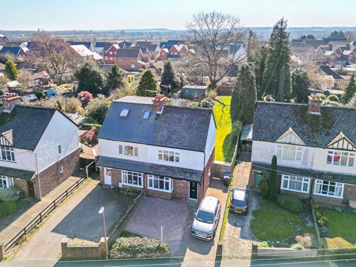 3 Bedroom Semi-Detached House For Sale In Howland Road, Marden, Tonbridge, TN12