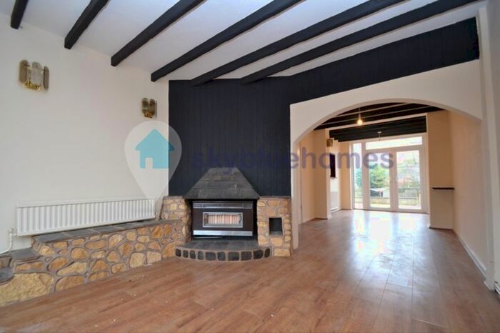 3 Bedroom Semi-Detached House To Rent In Pulford Drive, Scraptoft, Leicester, LE7