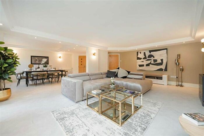 5 Bedroom Flat To Rent In Park Road, Marylebone, NW8