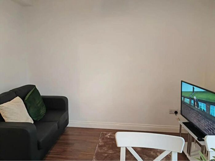 2 Bedroom Serviced Apartments To Rent In Princess Road West, Leicester, Leicestershire, LE1