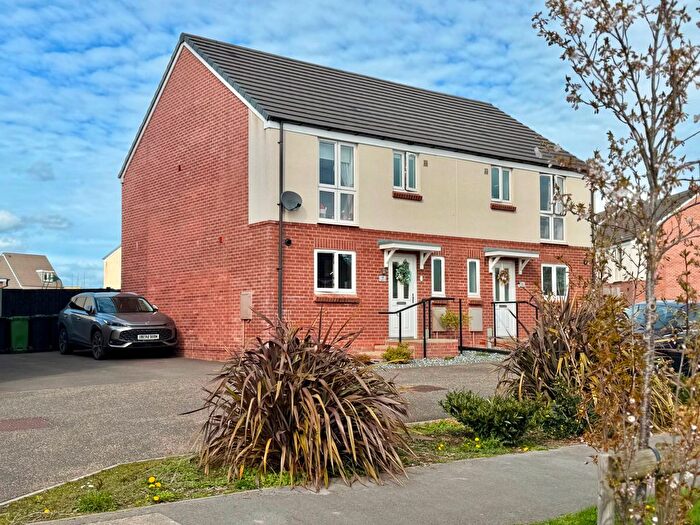 3 Bedroom Semi Detached House For Sale In Linnett Court, Lydney, GL15