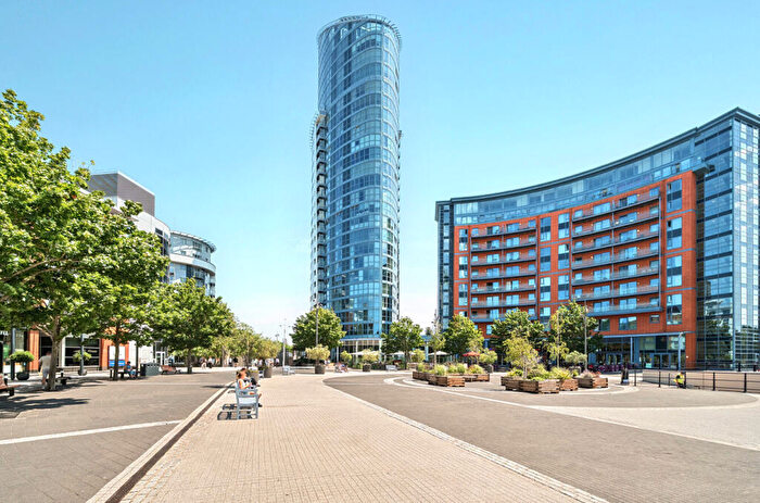 3 Bedroom Flat For Sale In Gunwharf Quays, Portsmouth, Hampshire, PO1