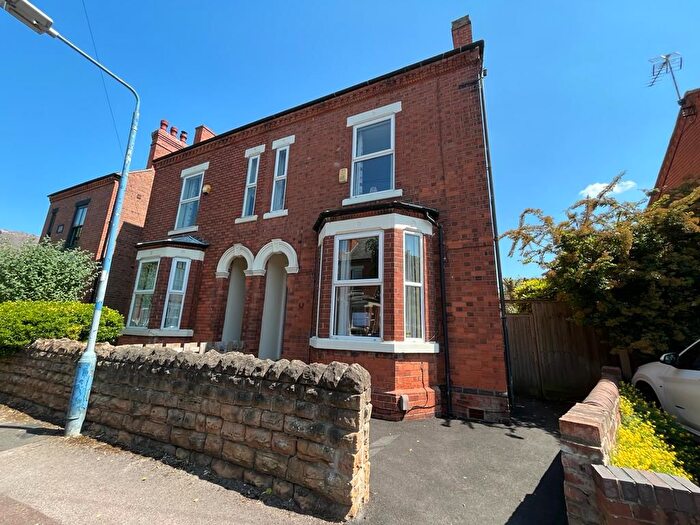 4 Bedroom Property To Rent In Trevelyan Road, Nottingham, NG2