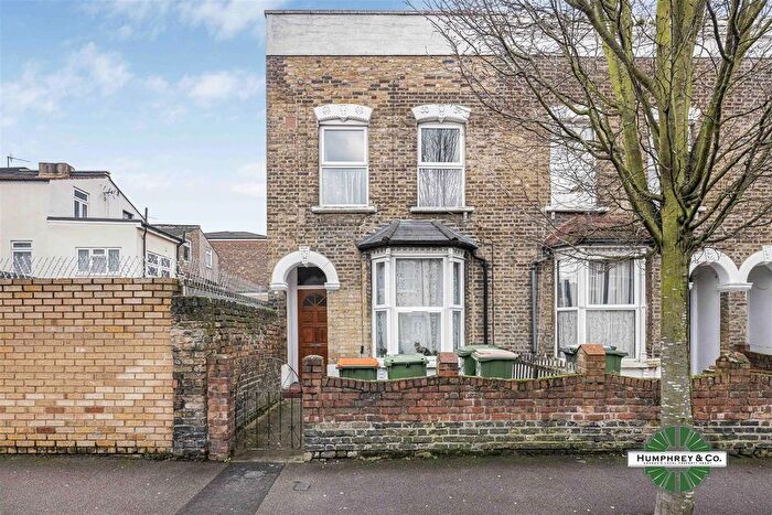 1 Bedroom Flat To Rent In Leonard Road, Forest Gate, E7