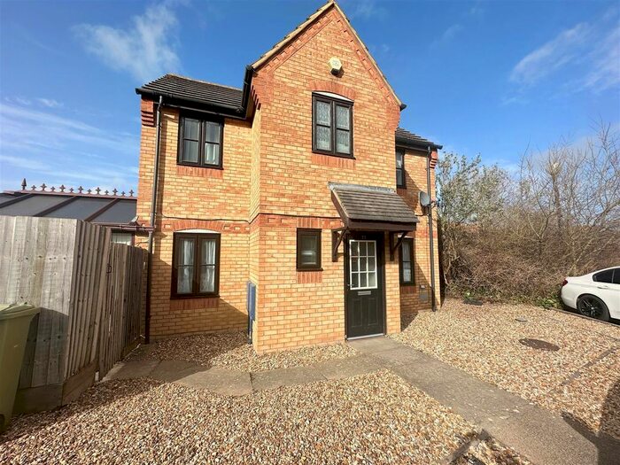 3 Bedroom Detached House To Rent In Tynemouth Rise, Monkston, Milton Keynes, MK10