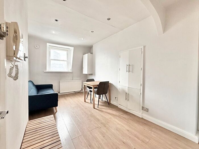 1 Bedroom Flat For Sale In Sutherland Avenue, W9