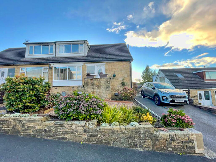 Houses for sale & to rent in BD21 2NF, West Lane, Keighley Central Keighley
