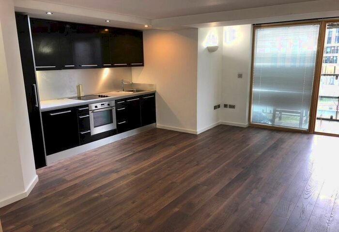 2 Bedroom Flat To Rent In Capital Quarter, West Point, Wellington Street, Leeds, LS1