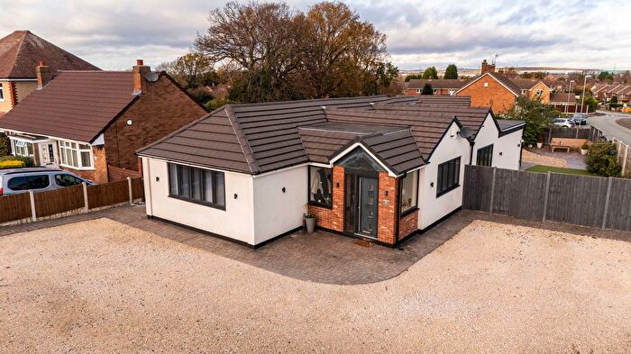 4 Bedroom Bungalow For Sale In Shaws Lane, Walsall, WS6