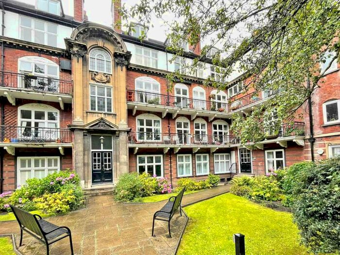 3 Bedroom Flat To Rent In Grange Court, North Grange Mount, Headingley, Leeds, LS6