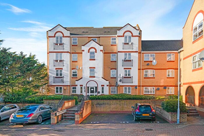 1 Bedroom Flat For Sale In Angelica Drive, London, E6