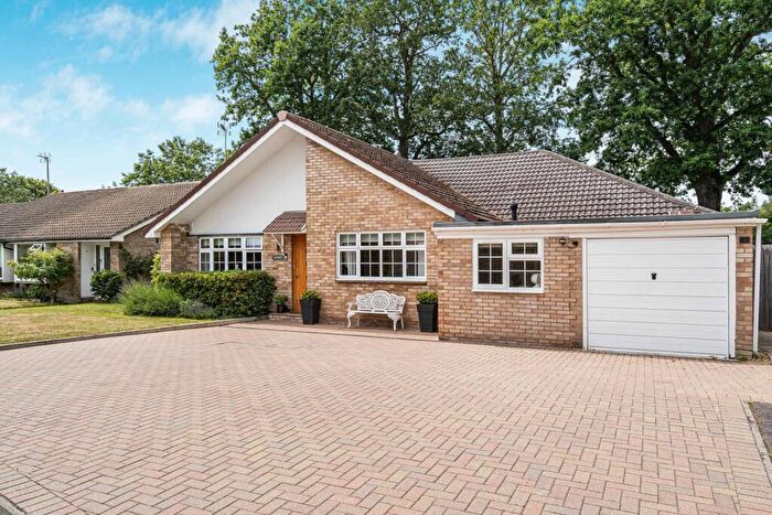 4 Bedroom Bungalow For Sale In Darvel Close, Woking, Surrey, GU21