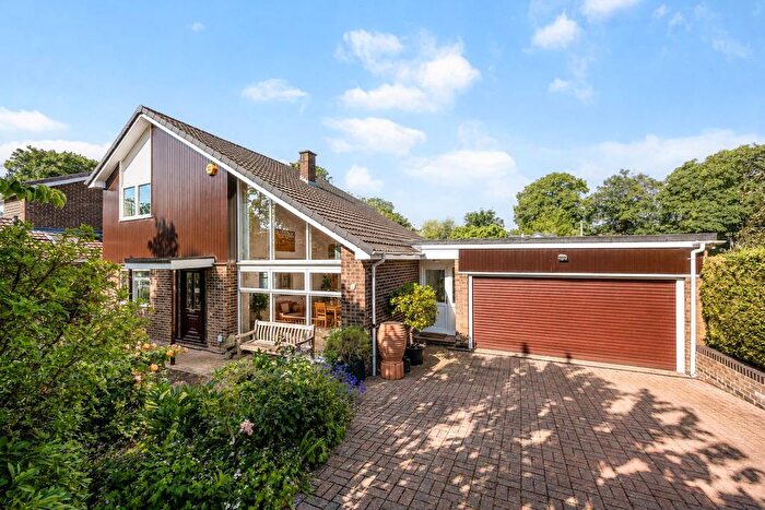 4 Bedroom Property For Sale In Merestones Drive, Cheltenham, GL50