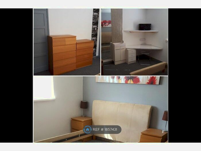 Studio To Rent In Park Avenue, Queenborough, ME11