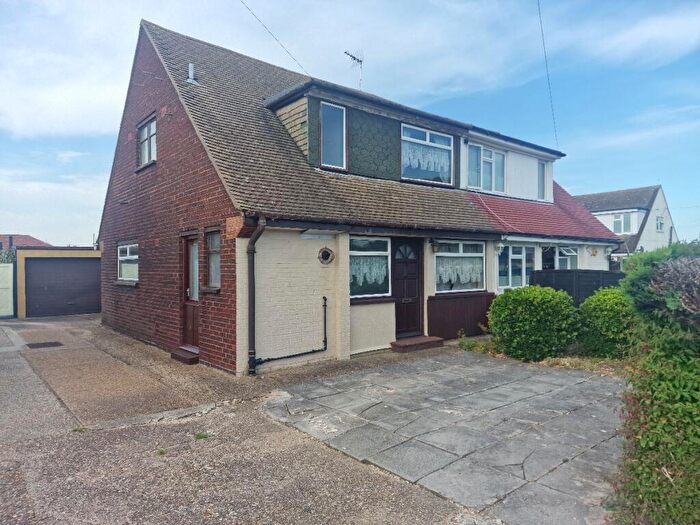 3 Bedroom Semi-Detached House For Sale In Maple Way, Canvey Island, SS8