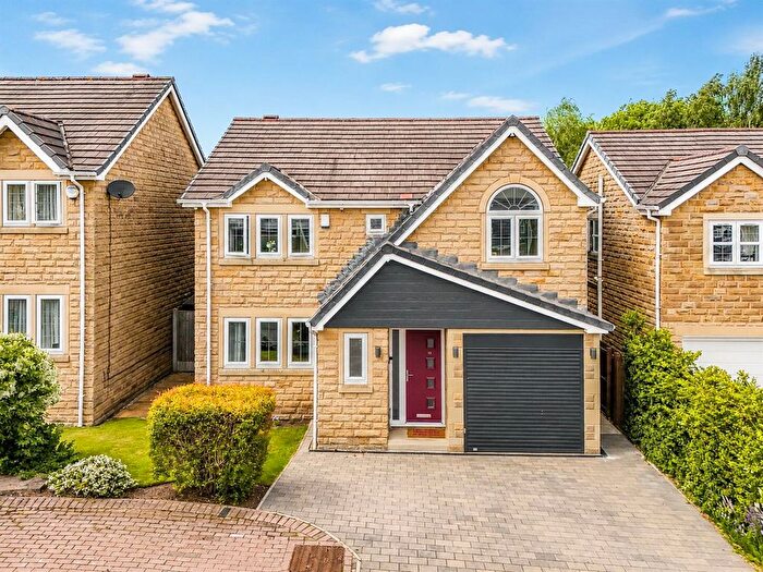 4 Bedroom Detached House For Sale In Manor Park, Shaw Cross, WF12