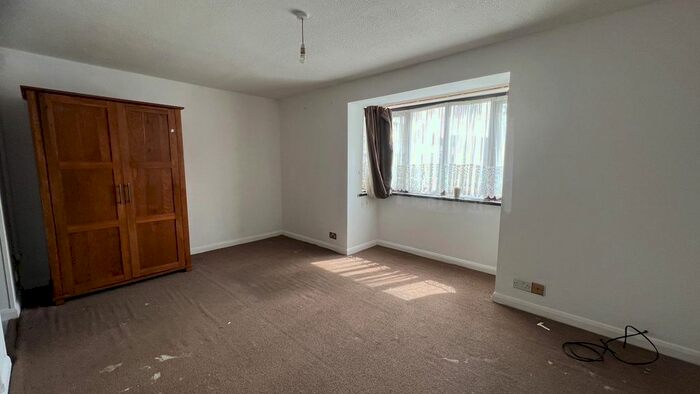 Studio To Rent In Albert Road, Hayes, UB3