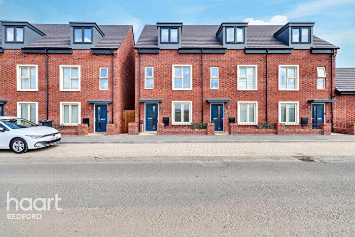 3 Bedroom Town House To Rent In Fisherswood Road, Bedford, MK42