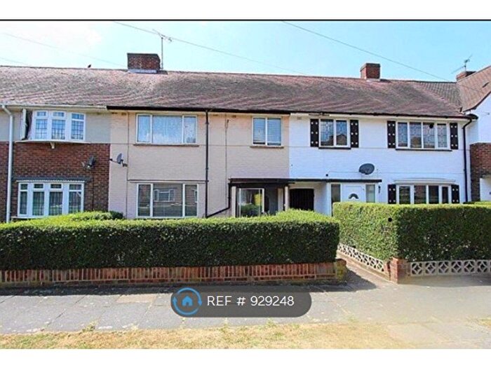 3 Bedroom Terraced House To Rent In Bournemead Way, Northolt, UB5