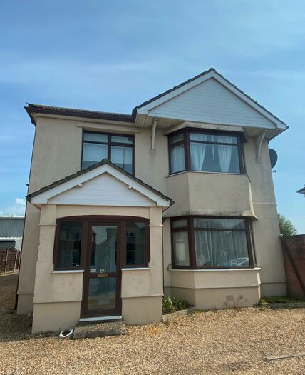 2 Bedroom Flat To Rent In Christchurch, BH23