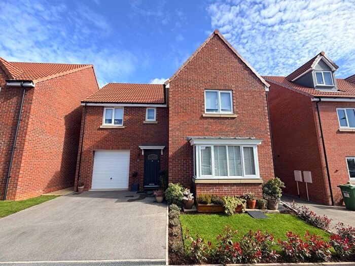 4 Bedroom Detached House For Sale In Wagoners Way, East Ayton, YO13