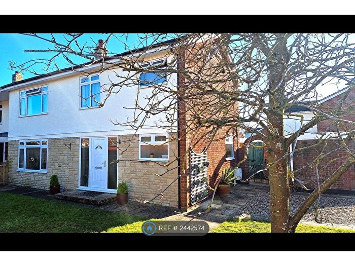 3 Bedroom Semi-Detached House To Rent In Morland Road, Marcham, OX13