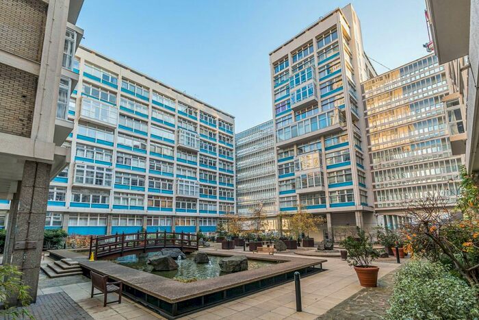 2 Bedroom Flat To Rent In Metro Central Heights, Elephant And Castle, SE1