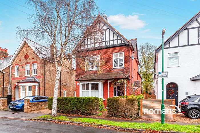 2 Bedroom Flat To Rent In Montagu Road, Datchet, Slough, SL3