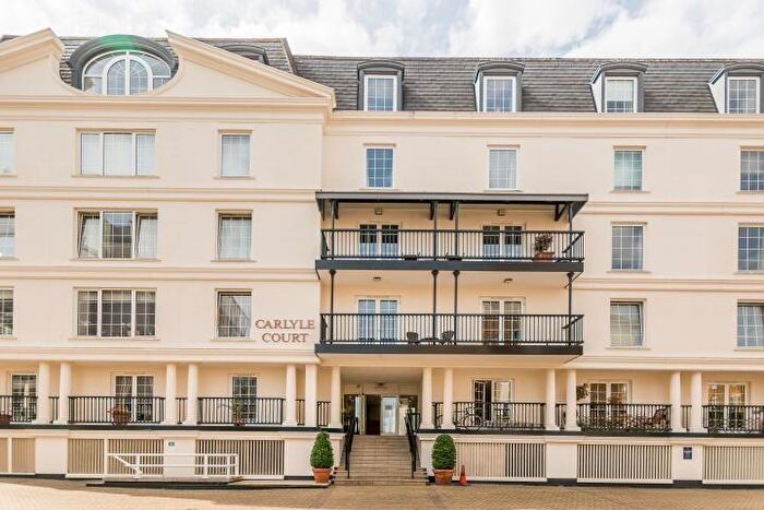 2 Bedroom Flat For Sale In Carlyle Court, Chelsea Harbour, London, SW10