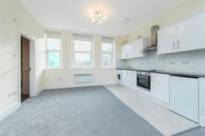 Studio To Rent In Allitsen Road, London, NW8