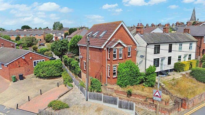 4 Bedroom Detached House For Sale In Notley Road, Braintree, CM7